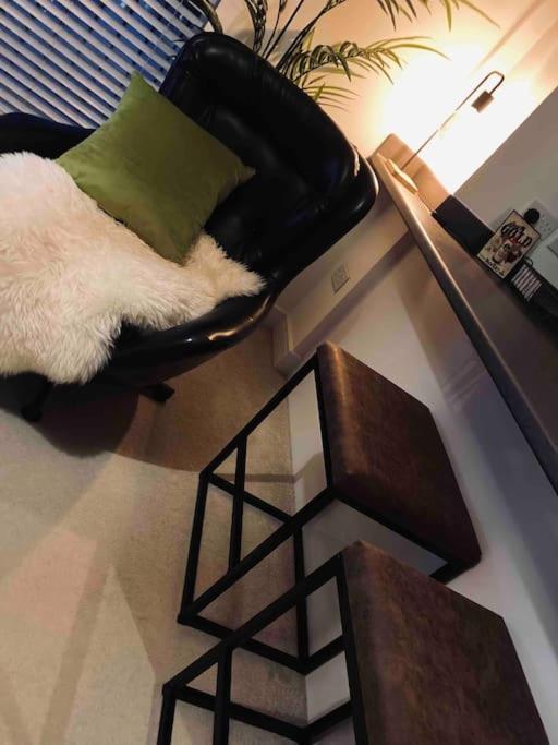 Luxury 2 Bedroom Waterfront Apartment With Balcony นิวพอร์ต ภายนอก รูปภาพ